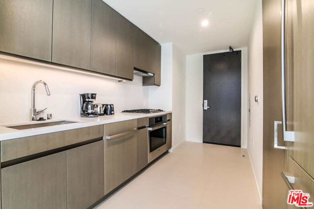 889 Francisco Street - Photo 5