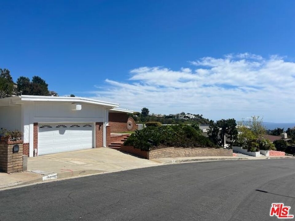 1340 El Hito Circle - Photo 1