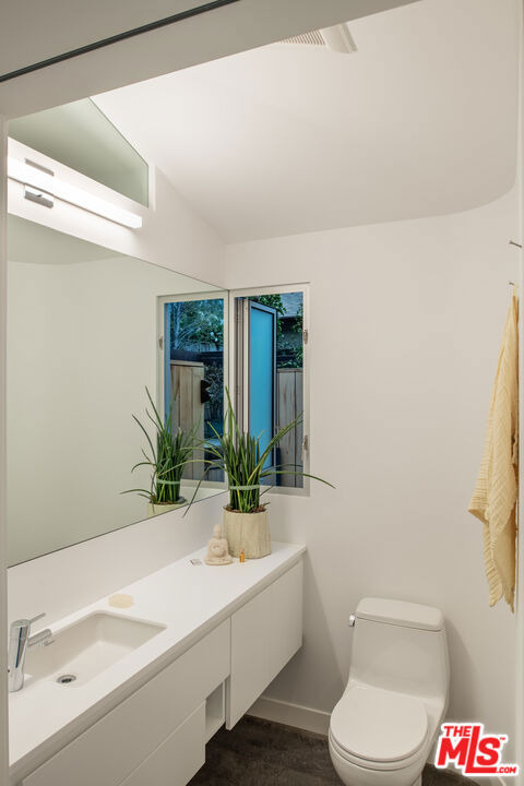1060 Nowita Place - Photo 18