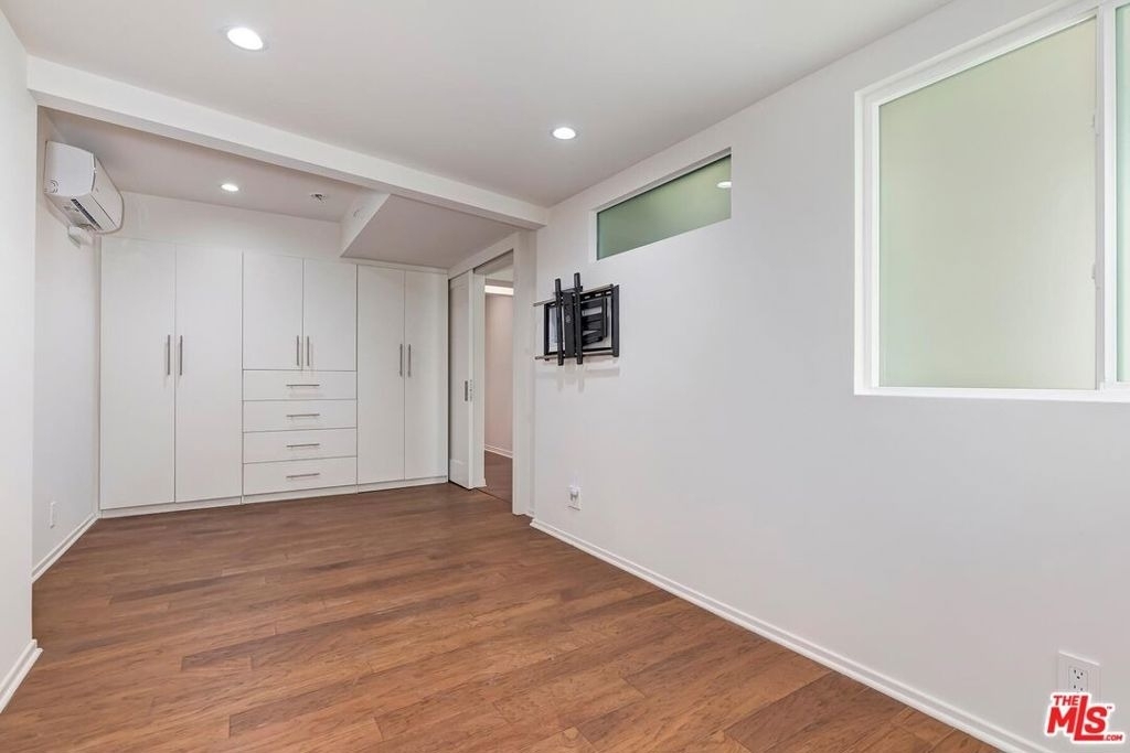 609 N Doheny Drive - Photo 5