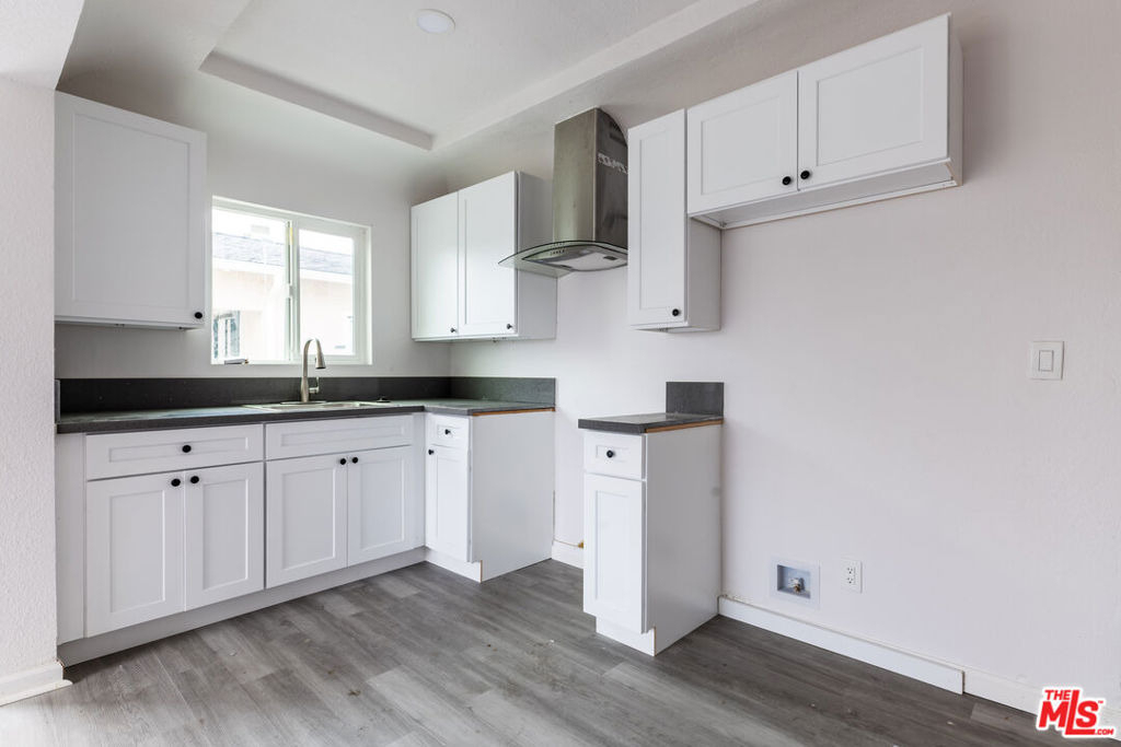 138 W 82nd Street - Photo 13