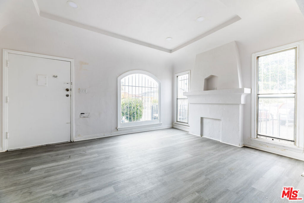 138 W 82nd Street - Photo 16
