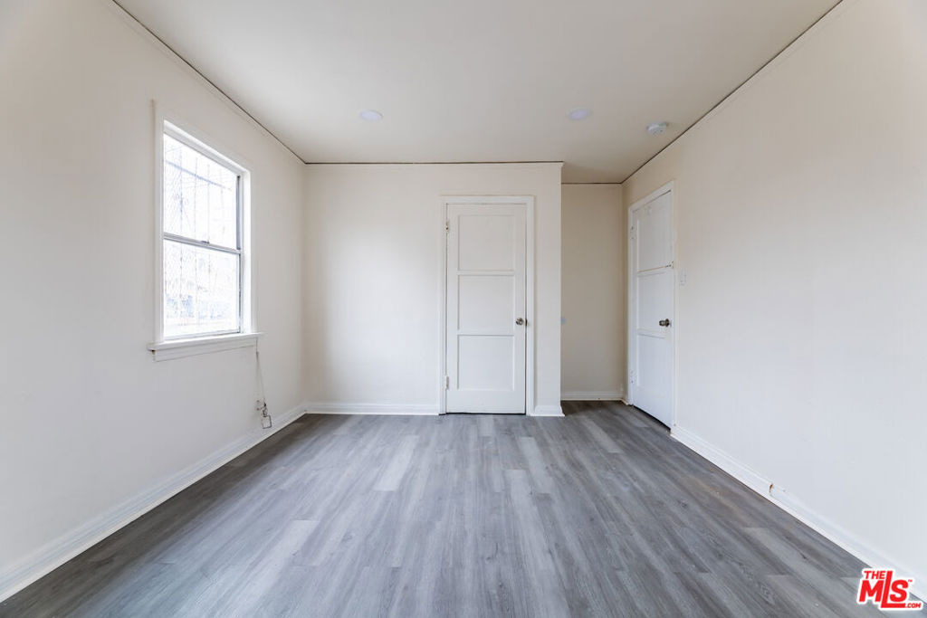 138 W 82nd Street - Photo 4