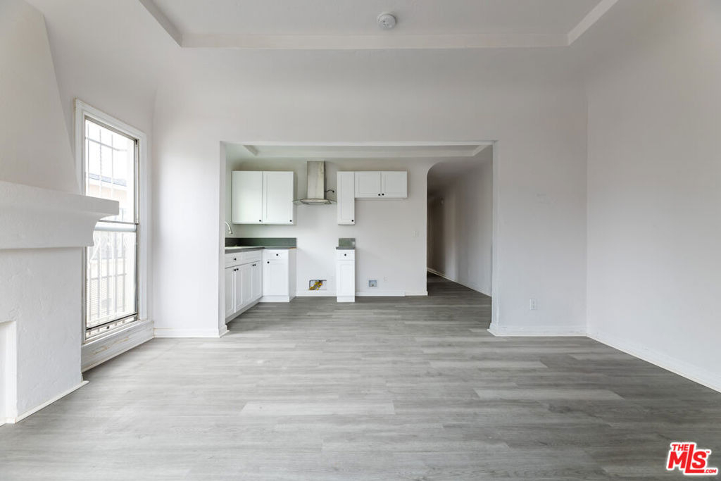 138 W 82nd Street - Photo 18