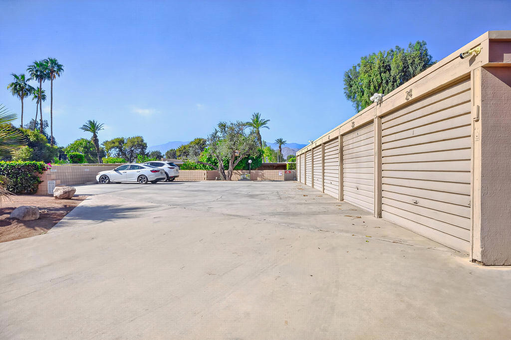 42505 Adams Street - Photo 38