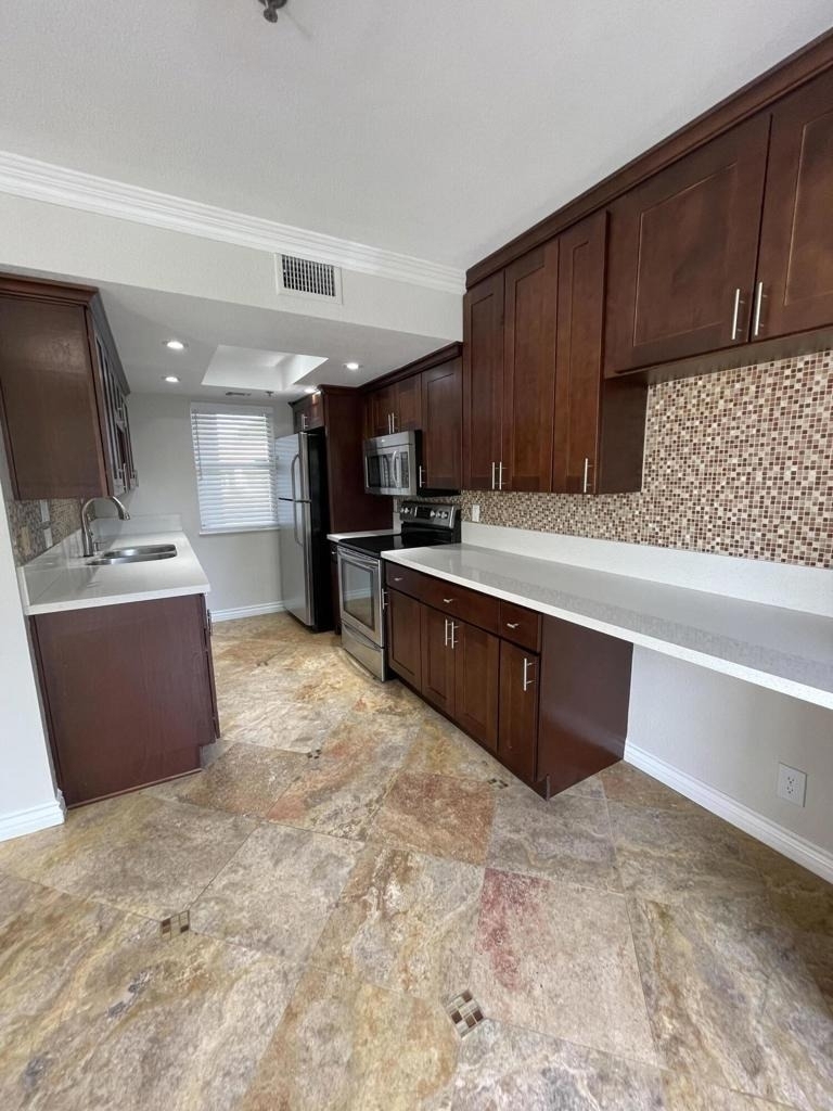 43376 Cook Street - Photo 2