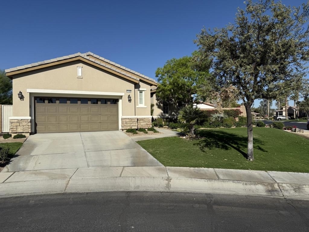 81450 Moonstone Court - Photo 0
