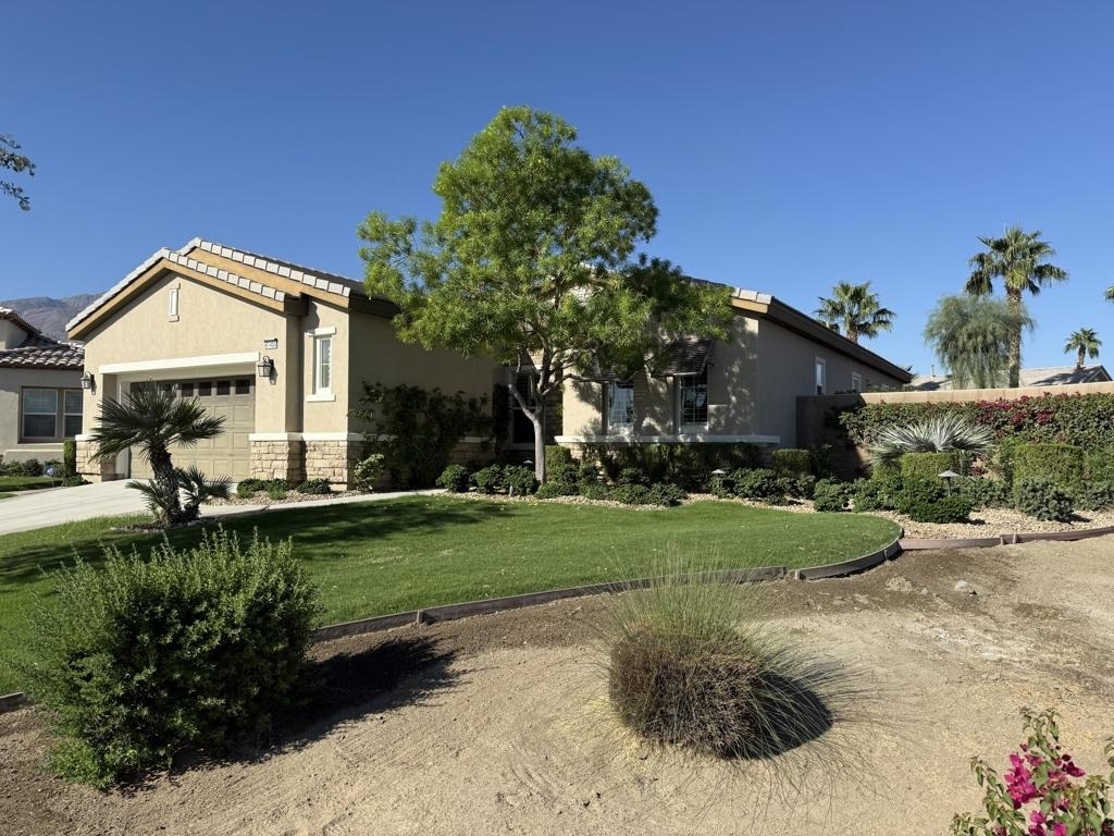 81450 Moonstone Court - Photo 3