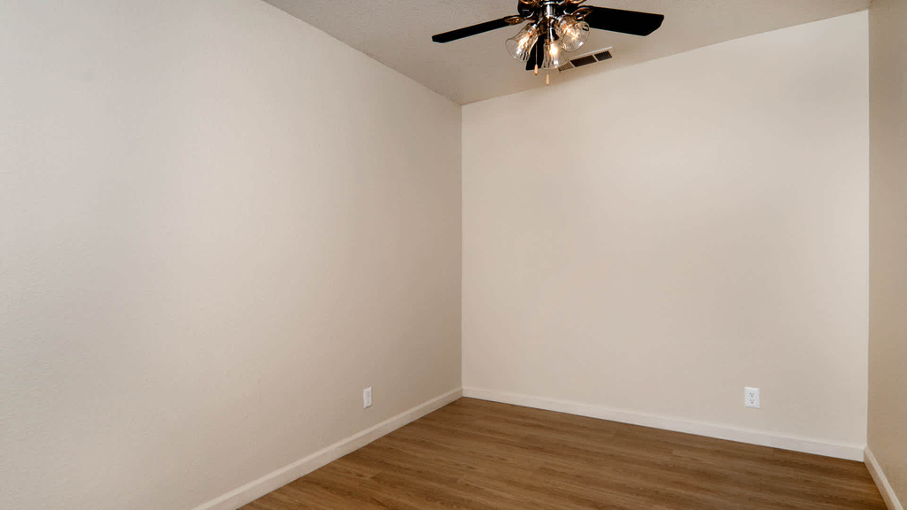 244 Rock Harbor Lane - Photo 39