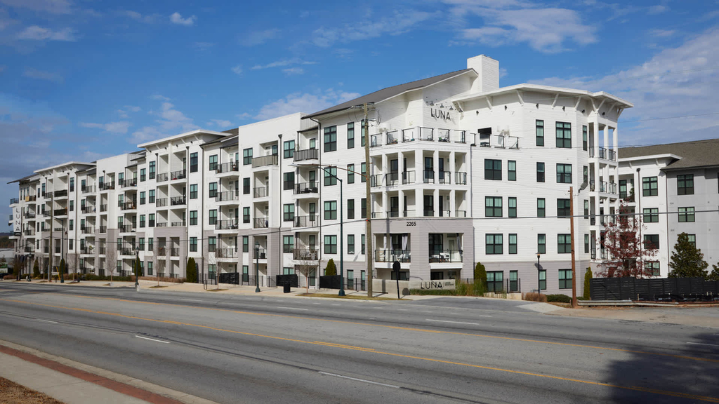 2265 Marietta Blvd Nw - Photo 0
