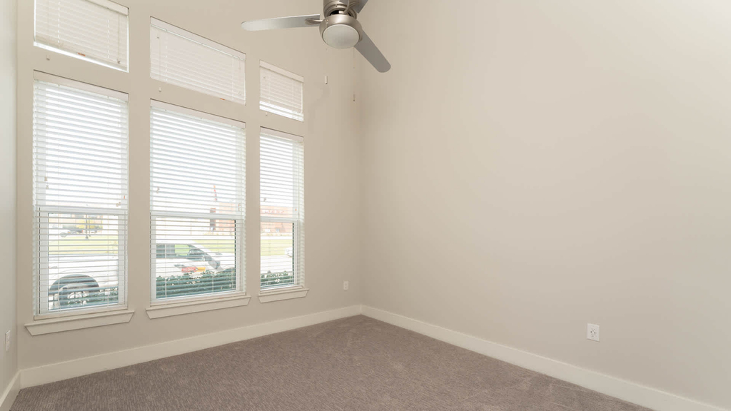 8455 Grace St - Photo 17