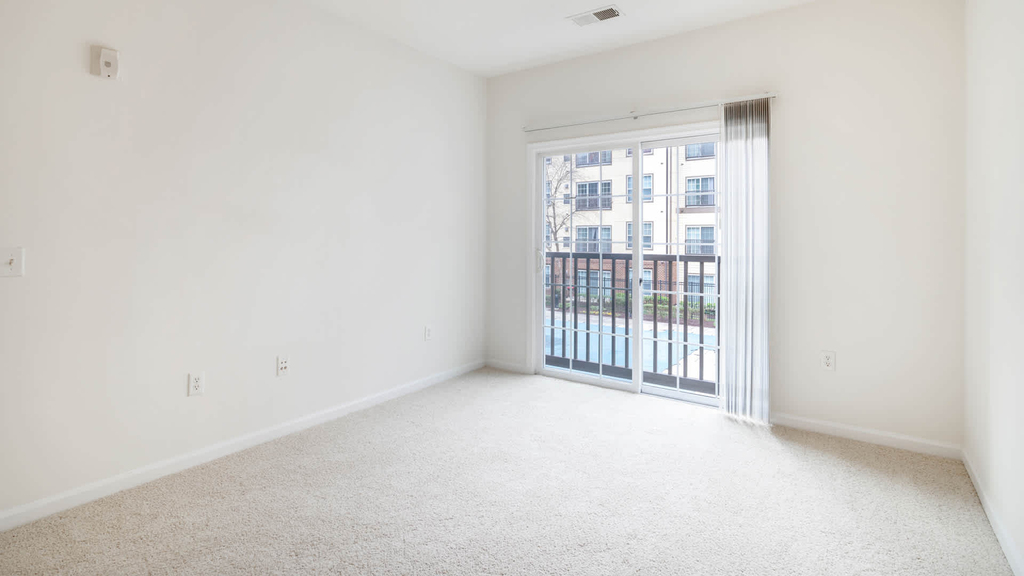 6210 Belcrest Road - Photo 22