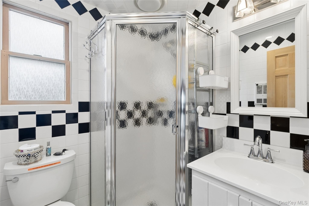 1050 Pine Avenue - Photo 19