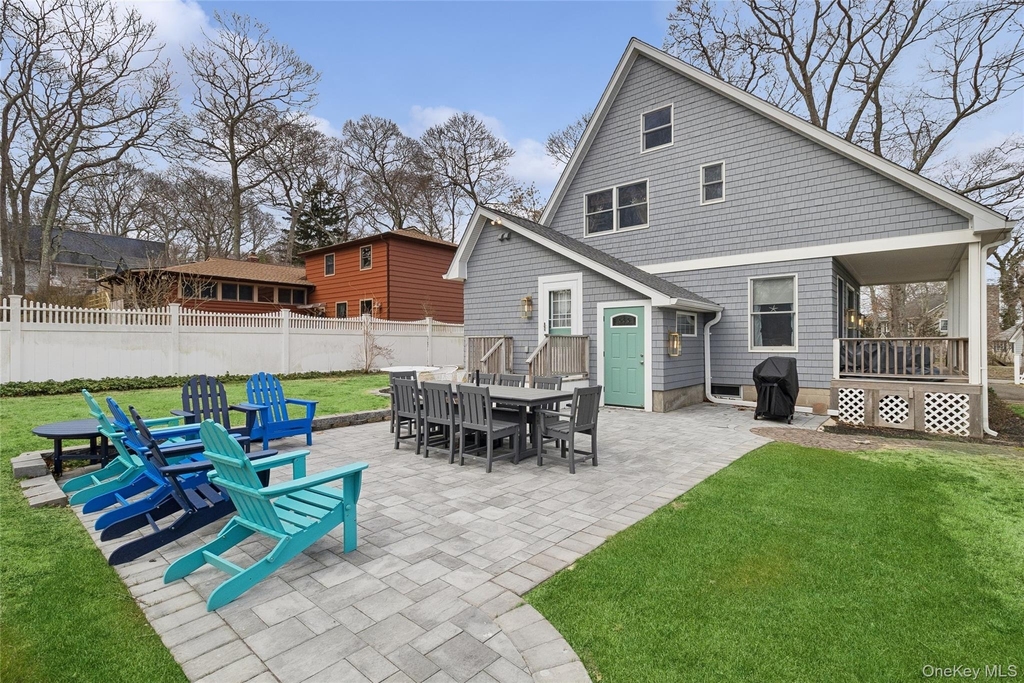 1050 Pine Avenue - Photo 4