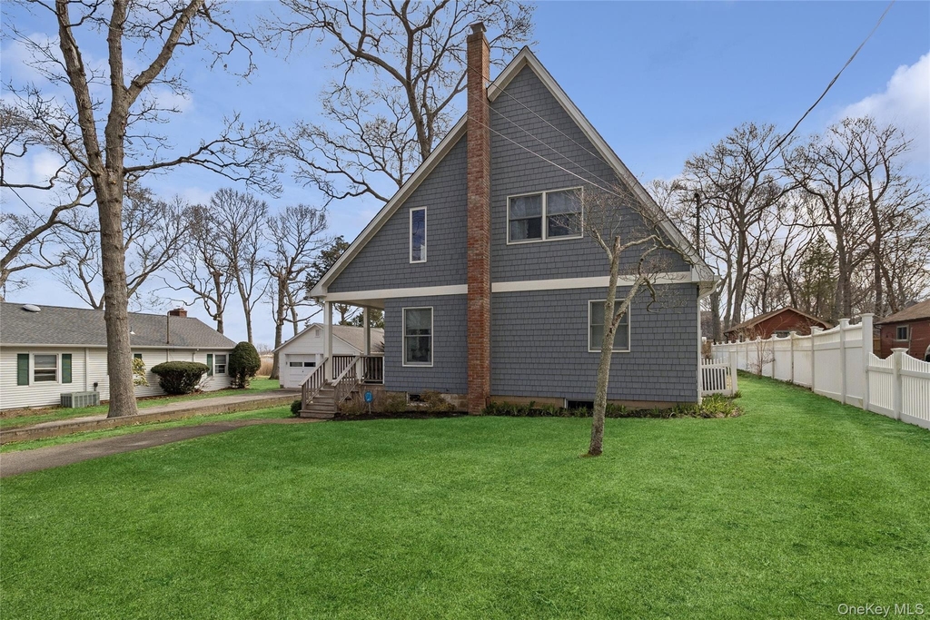 1050 Pine Avenue - Photo 1
