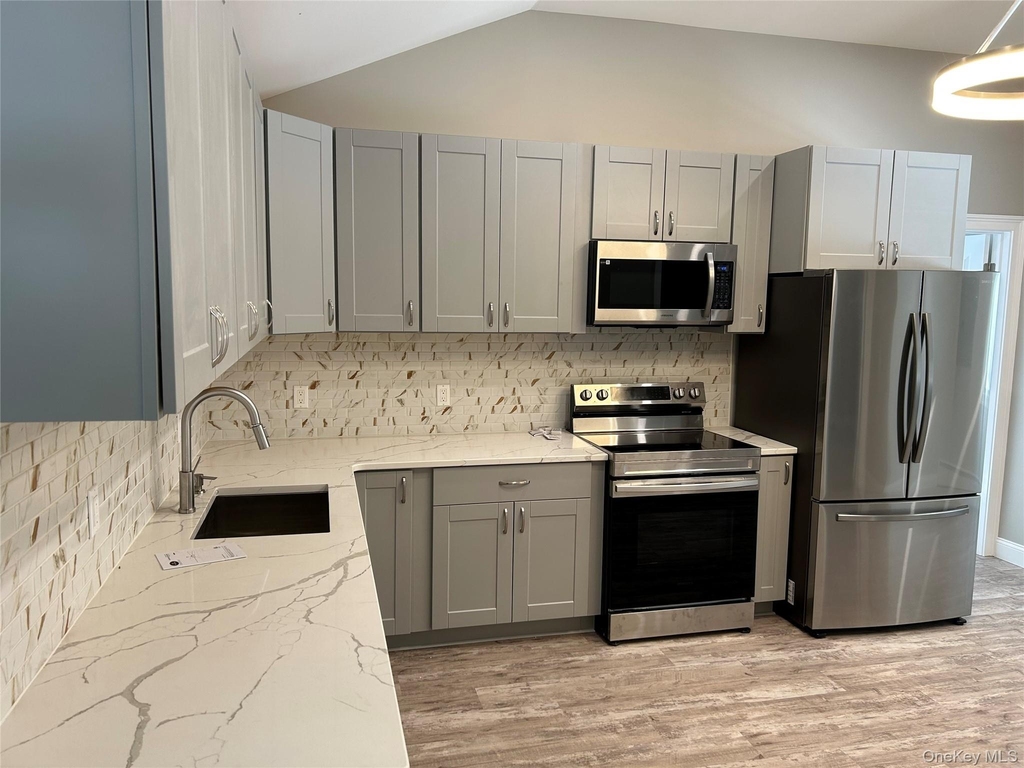 135 Gale Road - Photo 3