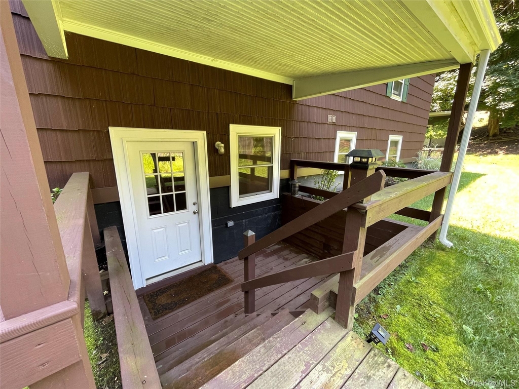 328 E Broadway - Photo 1