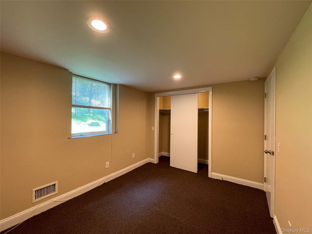 328 E Broadway - Photo 22
