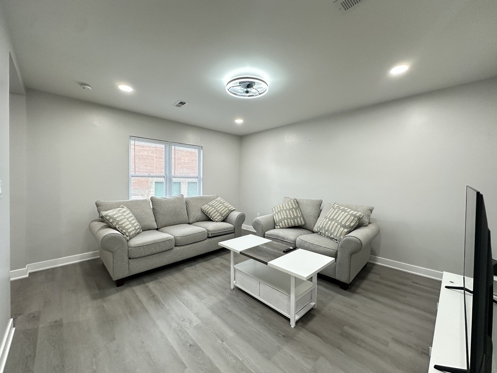 1937 W Grand Avenue - Photo 7