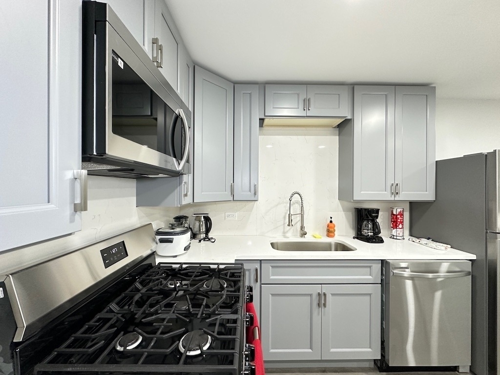 1937 W Grand Avenue - Photo 6