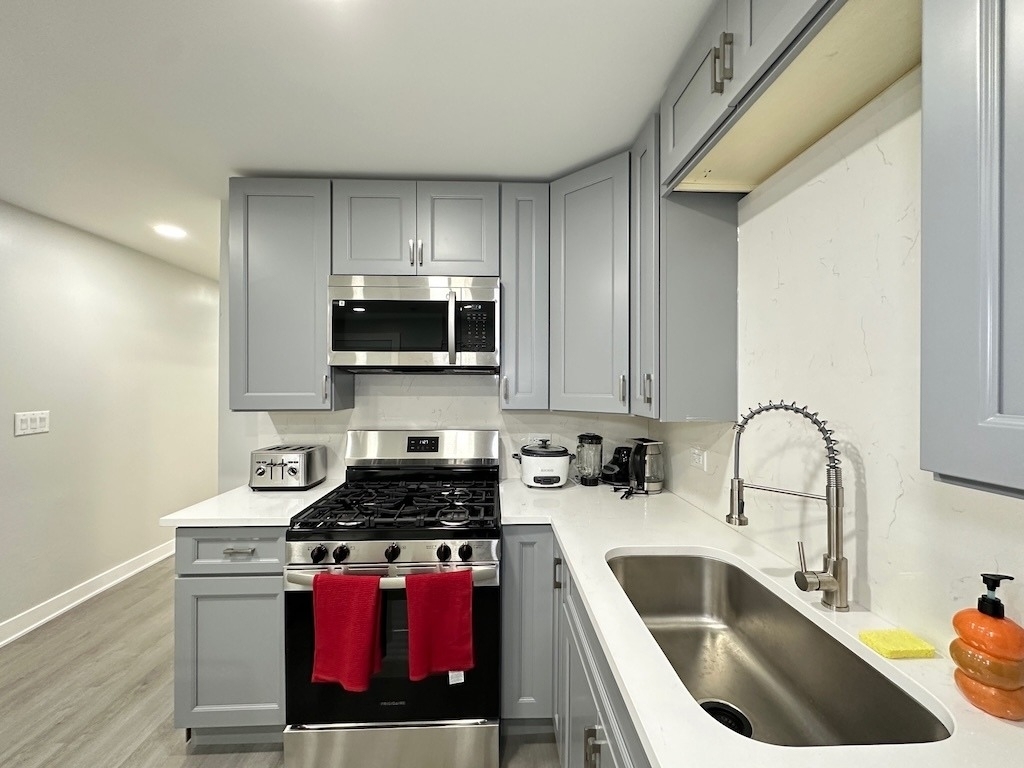 1937 W Grand Avenue - Photo 5