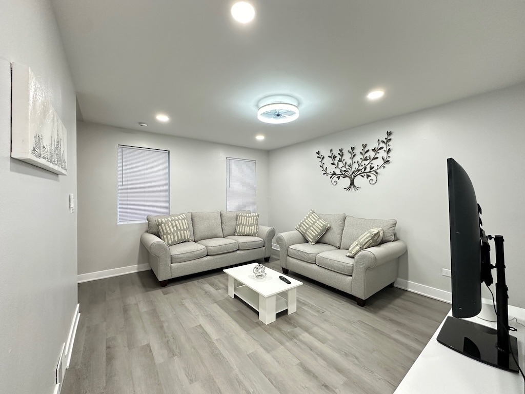 1937 W Grand Avenue - Photo 8
