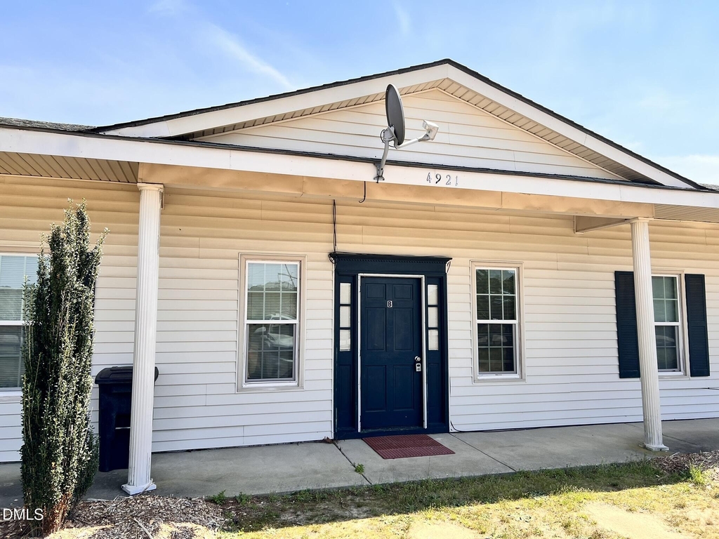 4921 Fairground Road - Photo 0