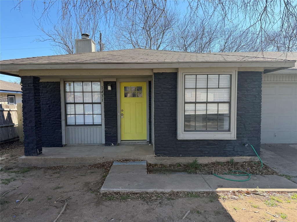 1431 Hyridge Cir - Photo 0