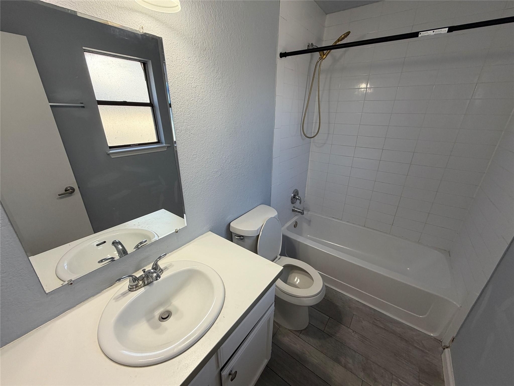 1431 Hyridge Cir - Photo 7