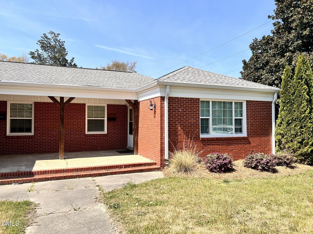807 N Ellis Avenue - Photo 1