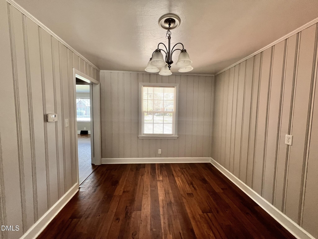 807 N Ellis Avenue - Photo 5
