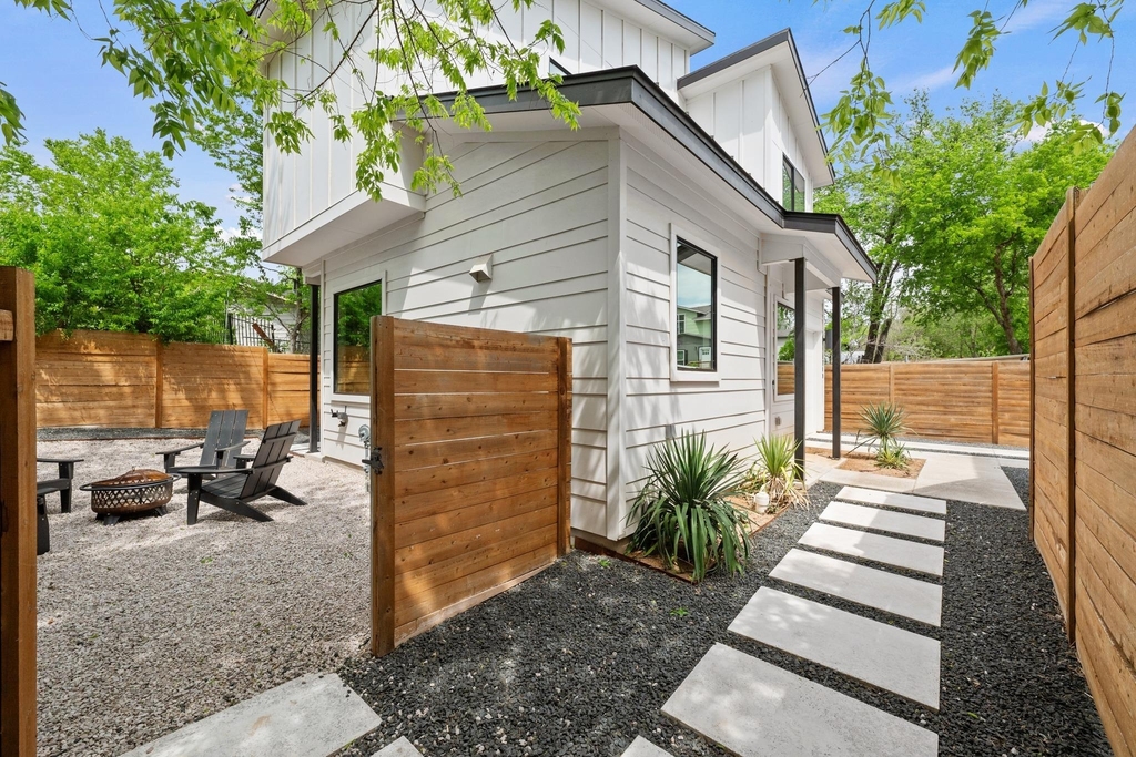 1710 Adina St - Photo 1