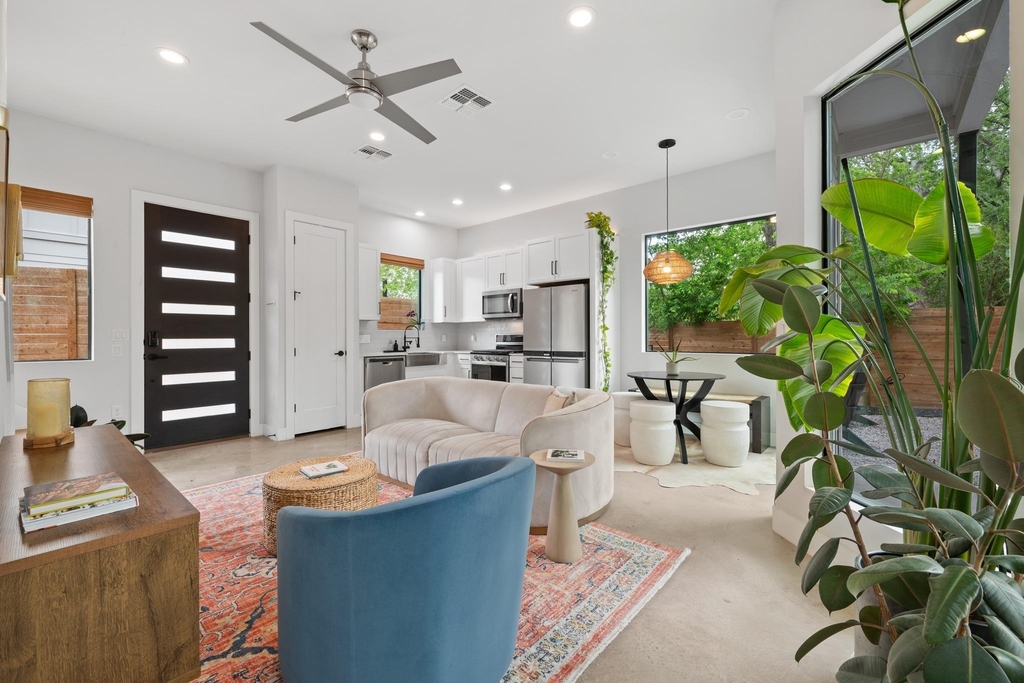 1710 Adina St - Photo 3