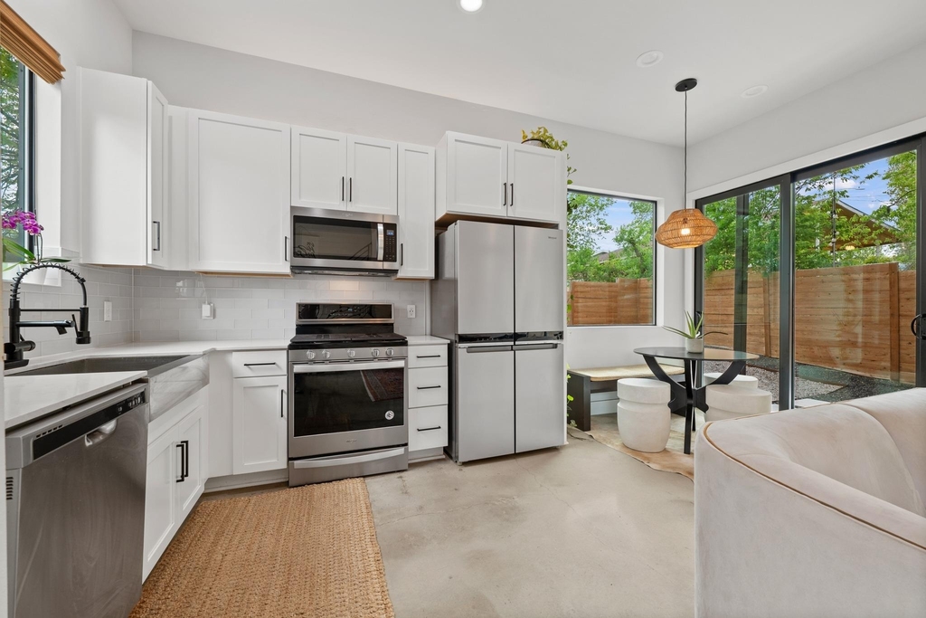 1710 Adina St - Photo 11