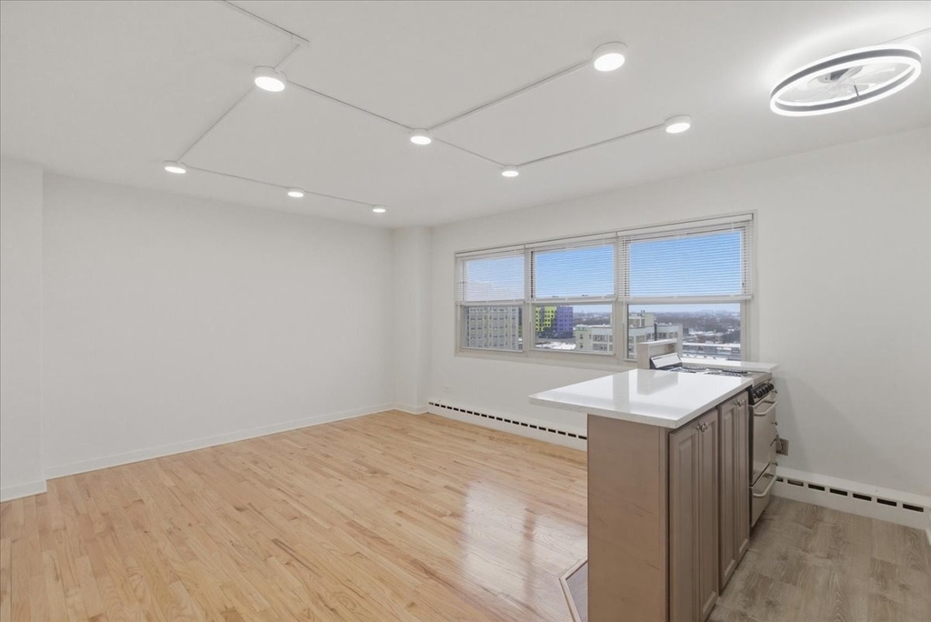 5630 N Sheridan Road - Photo 5