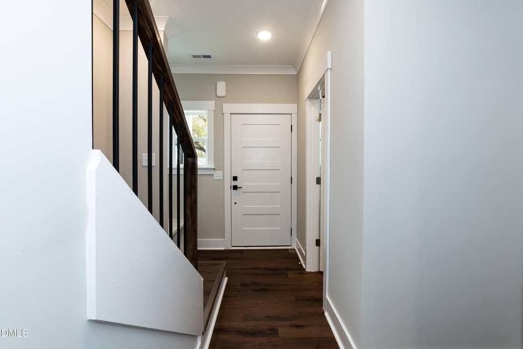 818 N Taylor Street - Photo 5