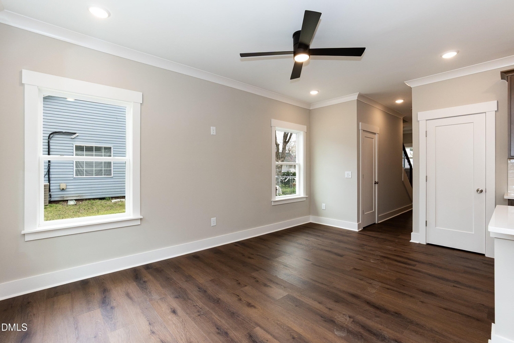 818 N Taylor Street - Photo 13