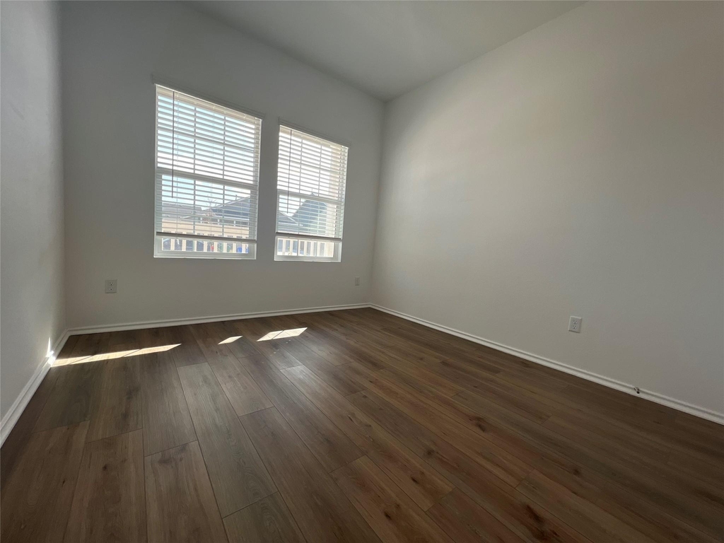 13604 Menard Way - Photo 10