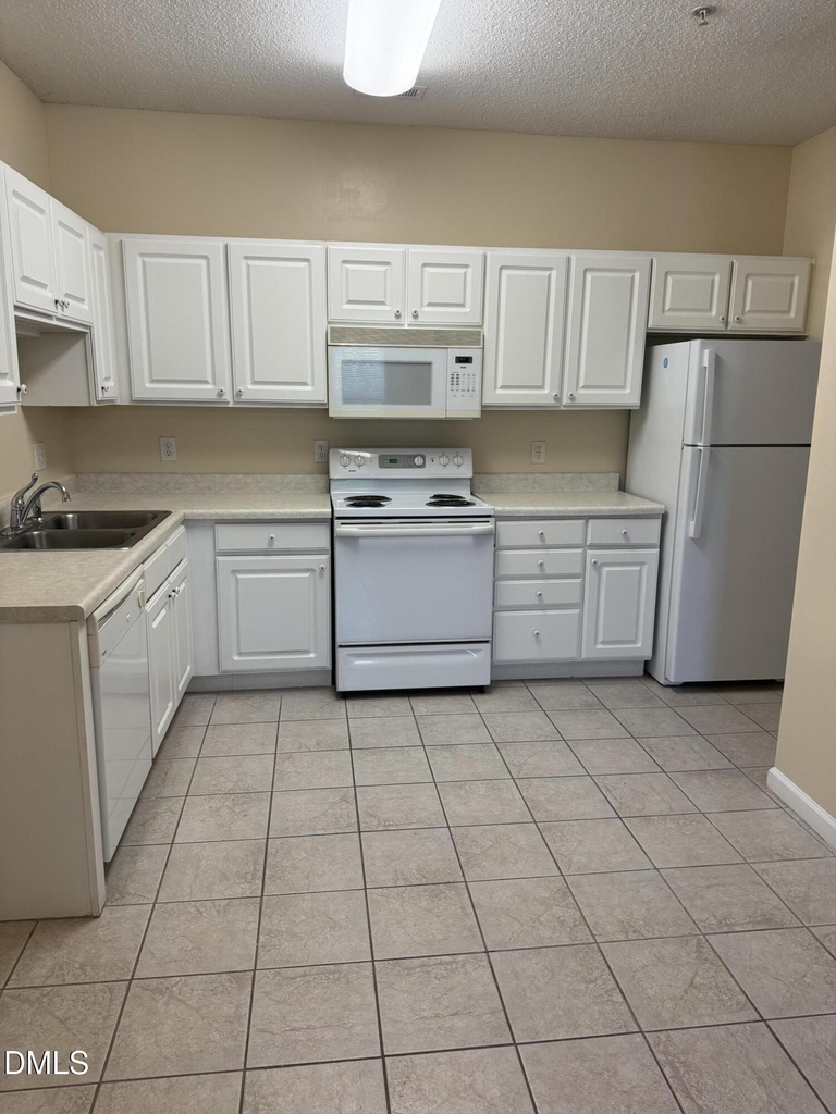 2520 Friedland Place - Photo 6