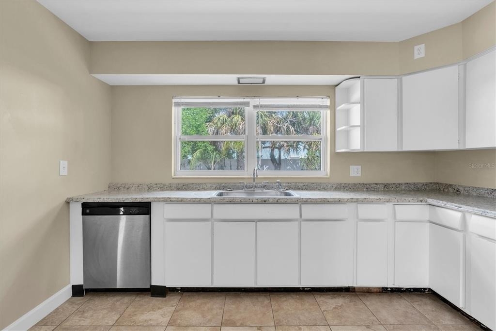 333 72nd Avenue - Photo 10