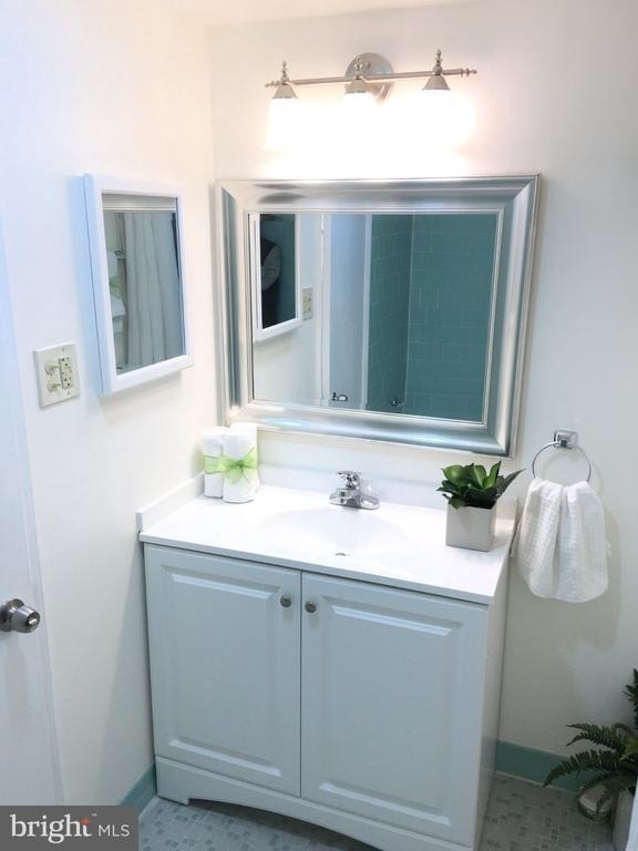 5929 Quantrell Avenue - Photo 11