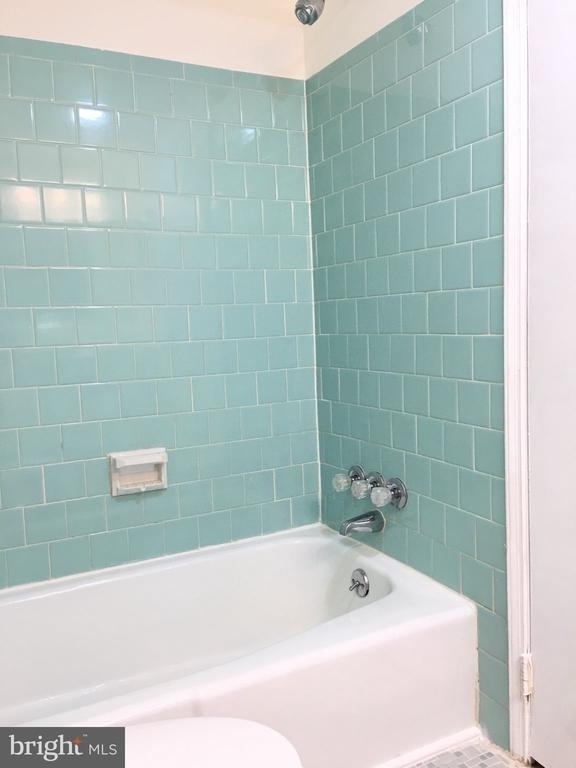 5929 Quantrell Avenue - Photo 12
