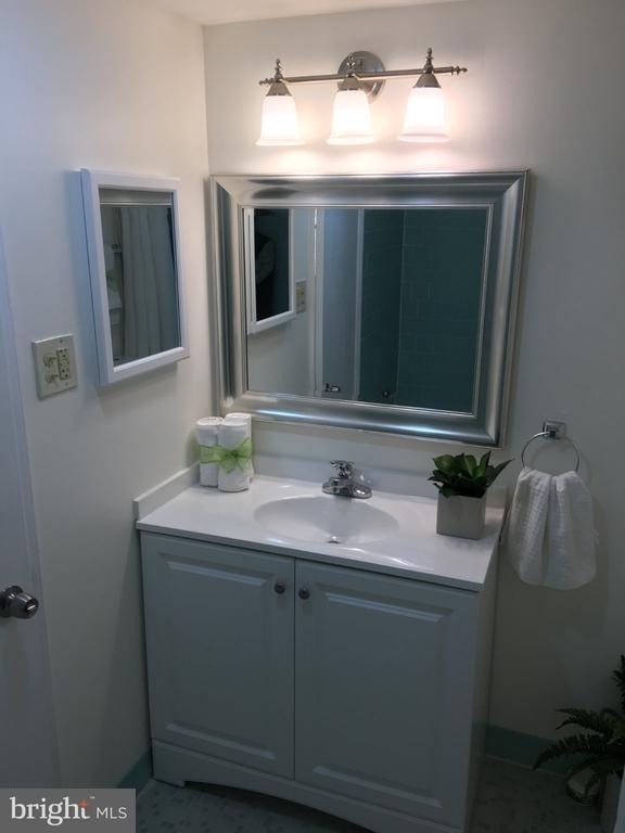 5929 Quantrell Avenue - Photo 9