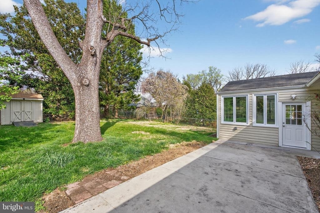 4625 Strathblane Place - Photo 18