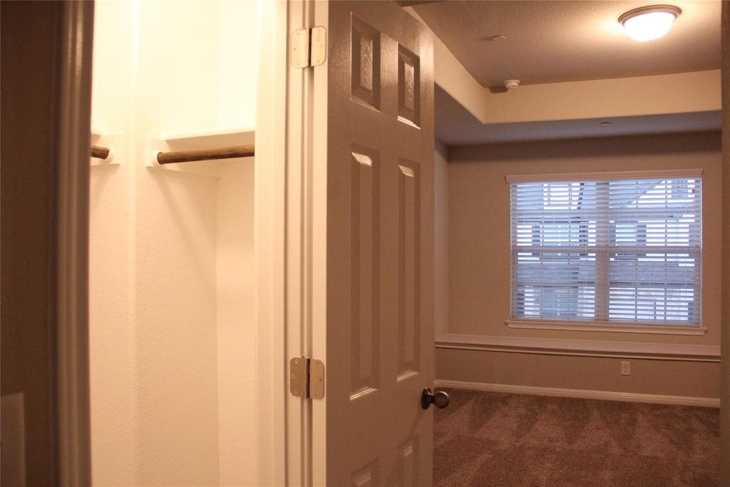 1612 Airedale Rd - Photo 13
