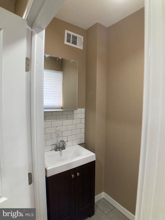 4523 Parrish Street - Photo 10