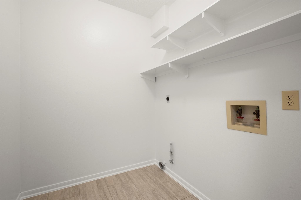 16014 Lakestone Drive - Photo 20