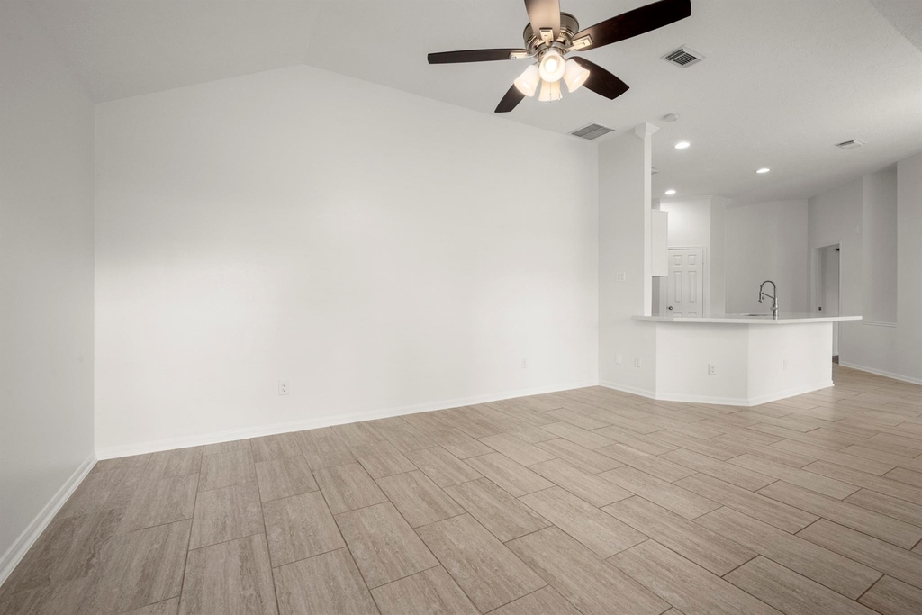 16014 Lakestone Drive - Photo 12