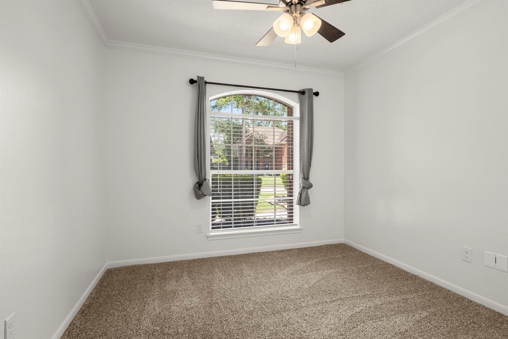 16014 Lakestone Drive - Photo 17