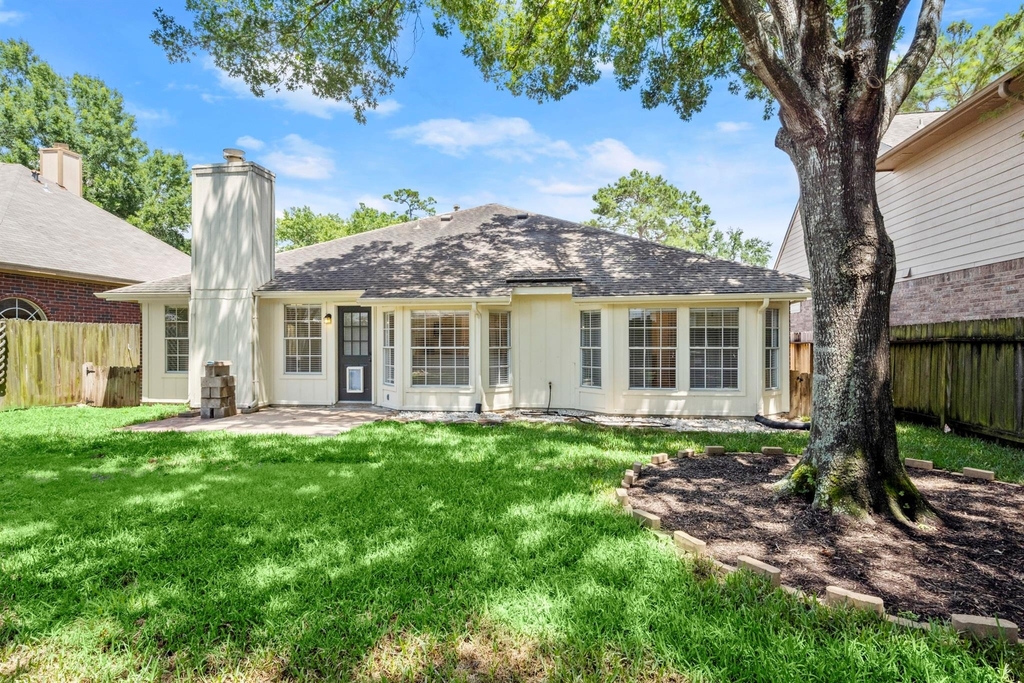 16014 Lakestone Drive - Photo 23